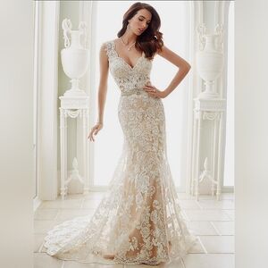 NWT Sophia Tolli Y21656 - Fellini Ivory & Maple Sample Gown
